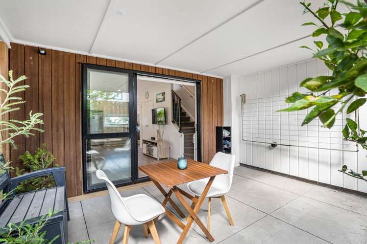 2/141 Wallace Road Mangere Bridge_14