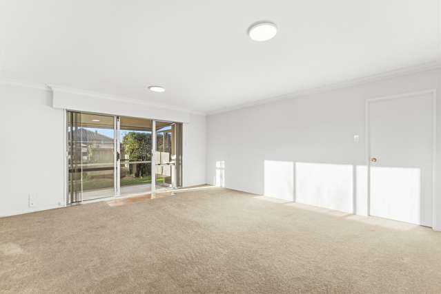 62A Pemberton Crescent Greerton_4