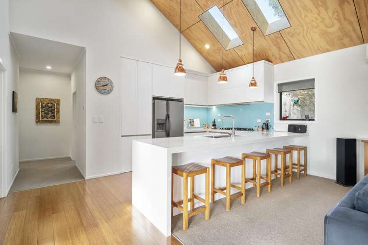 97 Iles Road_5