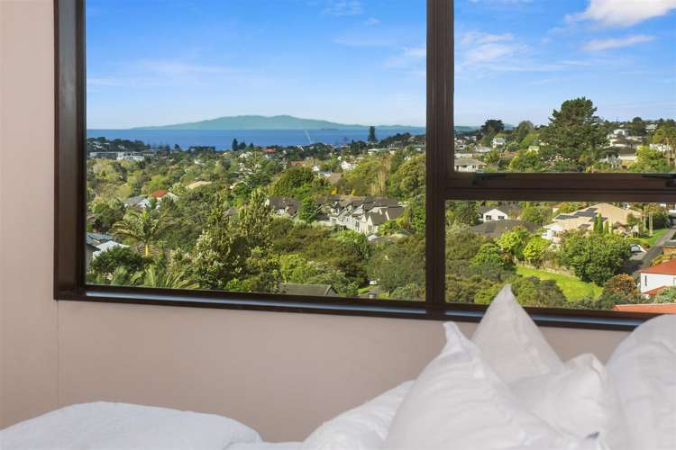 1/685a East Coast Road Browns Bay_13