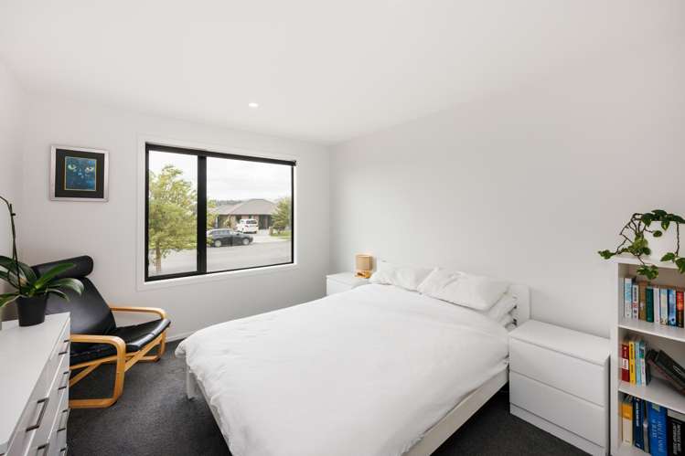 196 Pacific Drive Fitzherbert_13