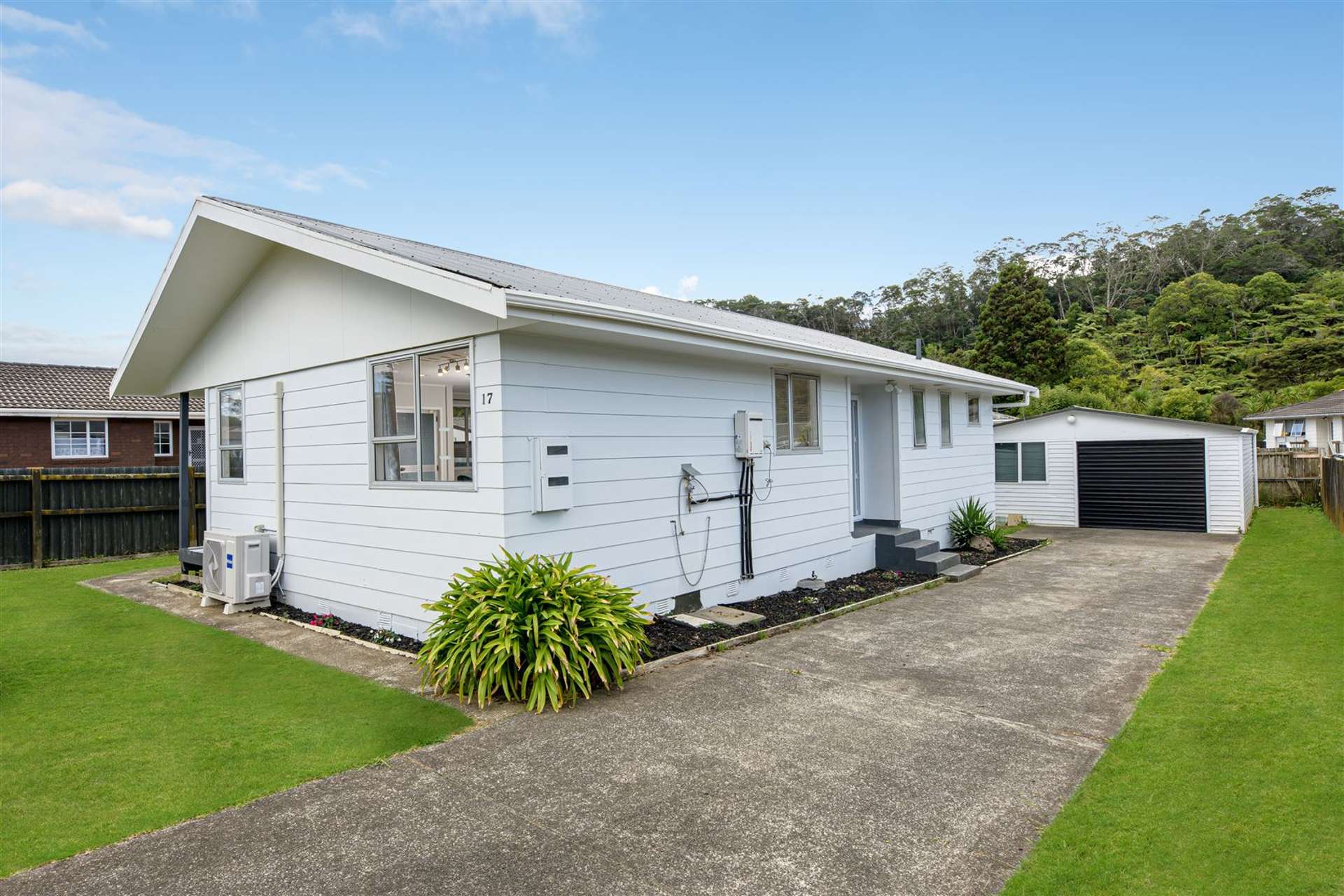 17 Camphora Place Ranui_0