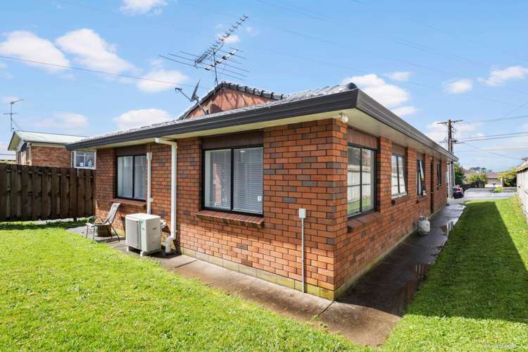 60a Tiroroa Avenue Te Atatu South_10