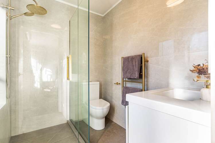 14 Maygrove Drive Orewa_13