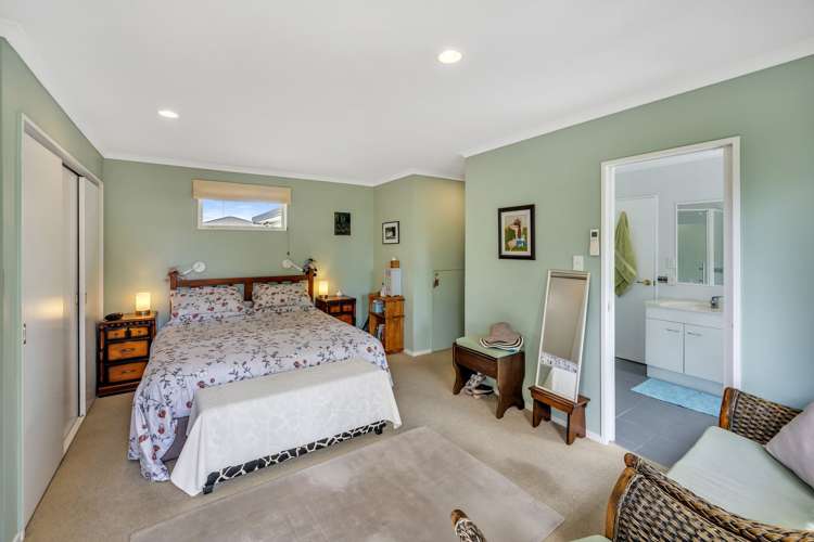 15a Menin rd Onekawa_11