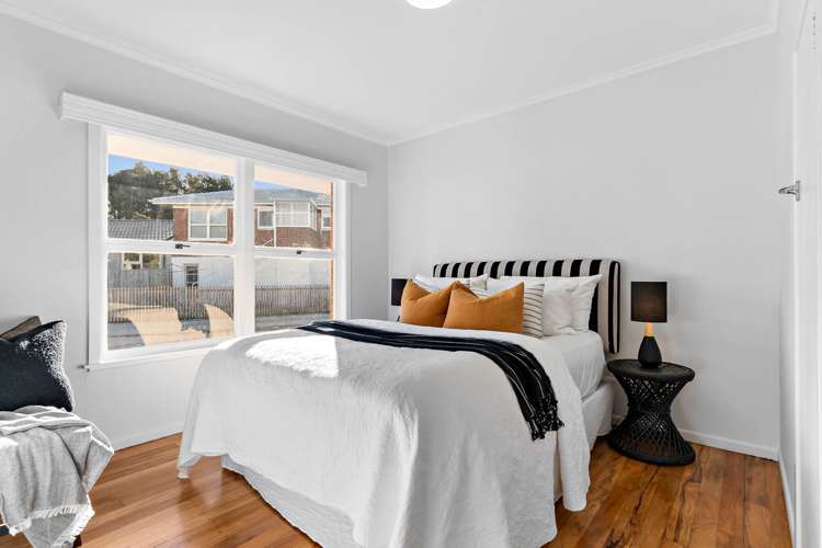 1&2/34 Evelyn Place Hillcrest_11