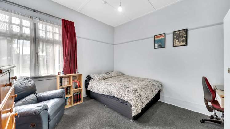 10 Saunders Street and 4 Ryley Street Owaka_12