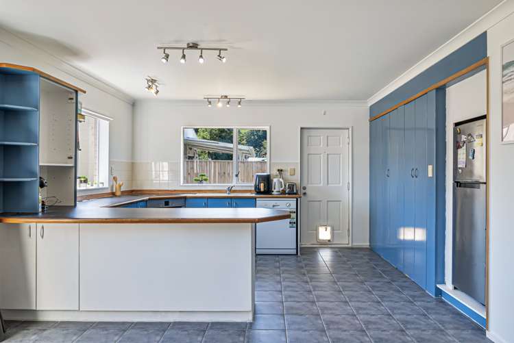 3 Ipswich Grove Wainuiomata_6