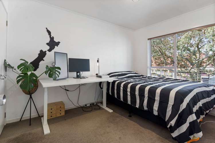 5/5 Glen Road Browns Bay_7