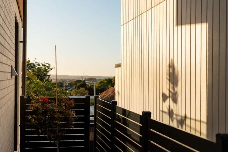 2/30 Grange Road Mt Eden_12