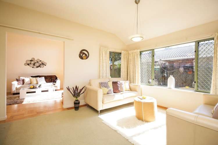 12 Vinograd Drive Te Atatu Peninsula_17