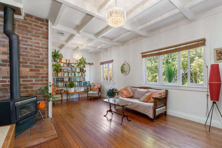 9 Tahi Terrace Glen Eden_3