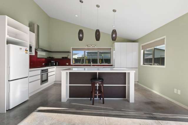 14 Surfers Avenue Waihi Beach_1