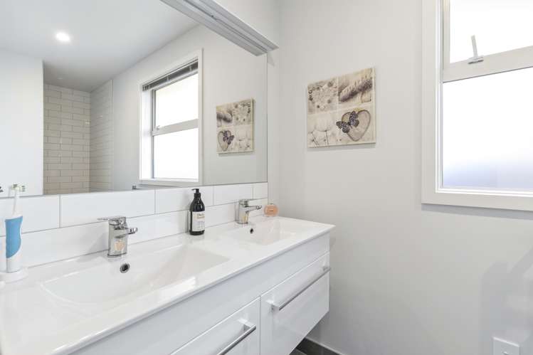 2 Hortons Way Cromwell_11