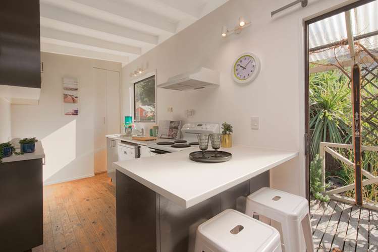 203 Fernhill Road Fernhill/Sunshine Bay_7