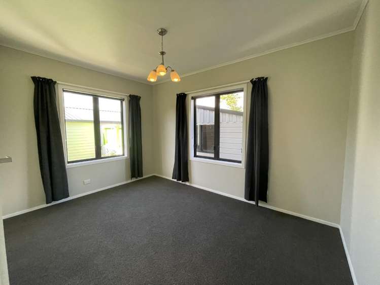 23 List Street 10859_8