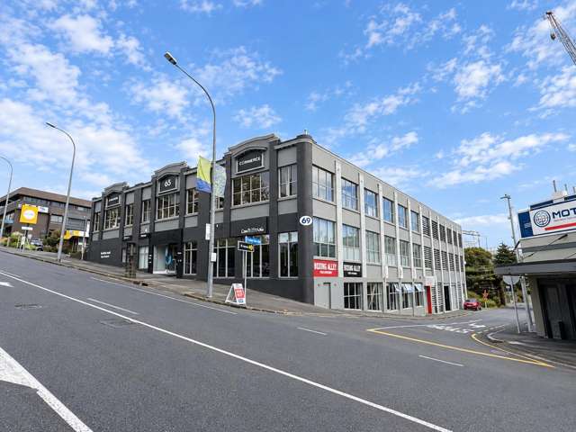 PARNELL OFFICE / SHOWROOM