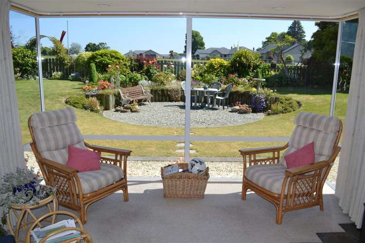 47 Pages Road Marchwiel_5