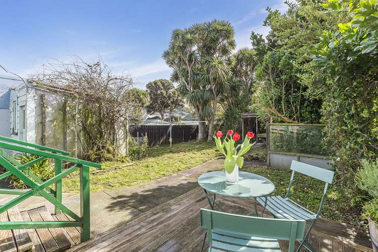 27 Donald Mclean Street Newtown_13