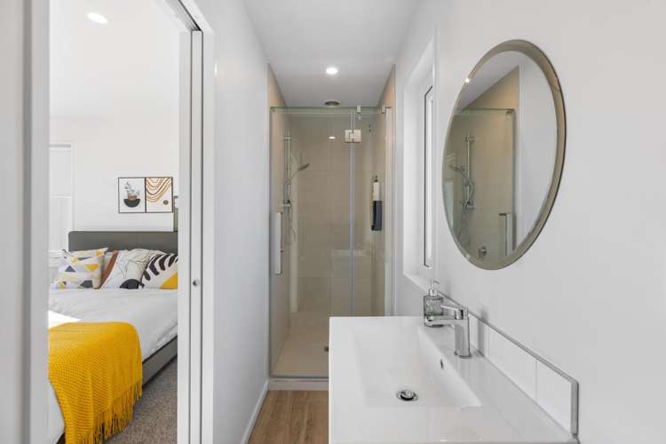 2/61 Waltham Road Sydenham_11