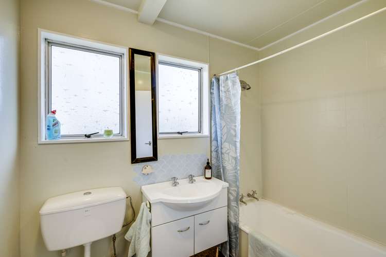 6 Burton Crescent Flaxmere_20