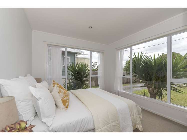 61 Glendale Road Glen Eden_13