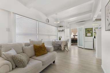 2/58 Birkdale Road_3