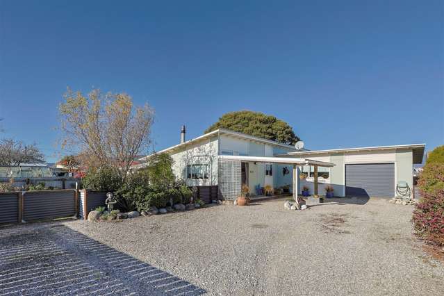 Private and sunny family home