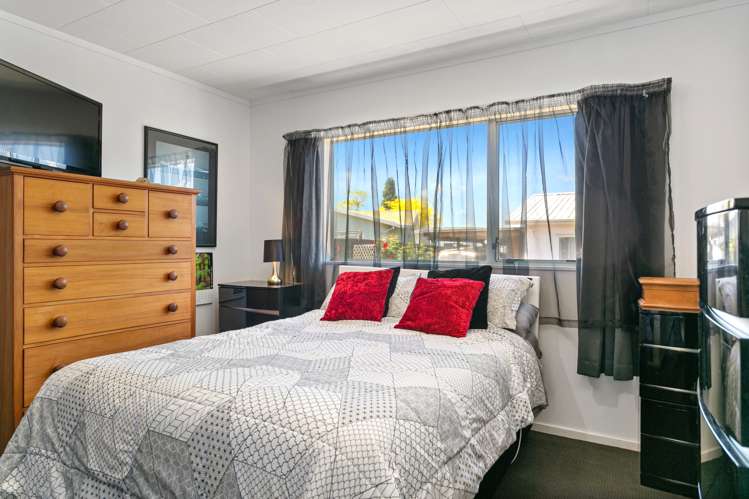 2/139 Spa Road Taupo_7