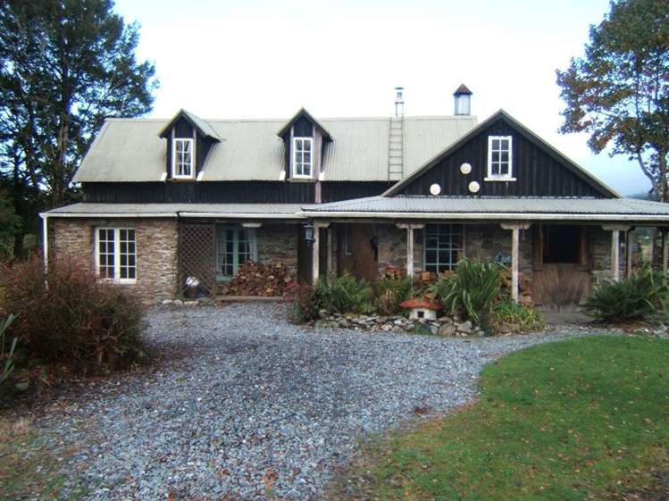 158 Atarau Road Atarau_1