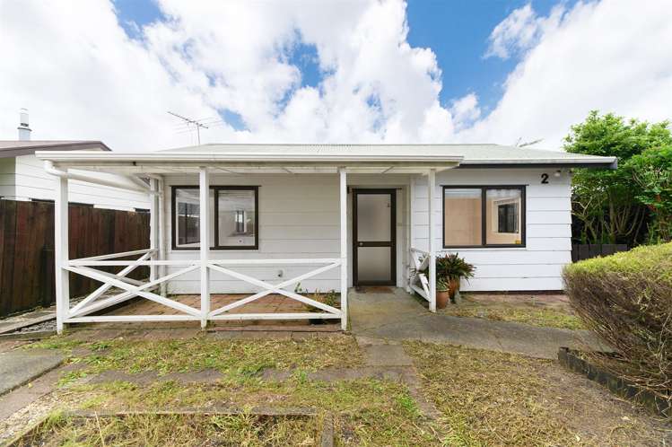 2/121 Bruce Mclaren Road Henderson_7