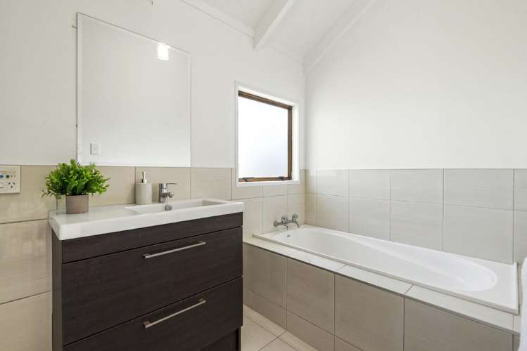 2/55 Monarch Avenue Hillcrest_13