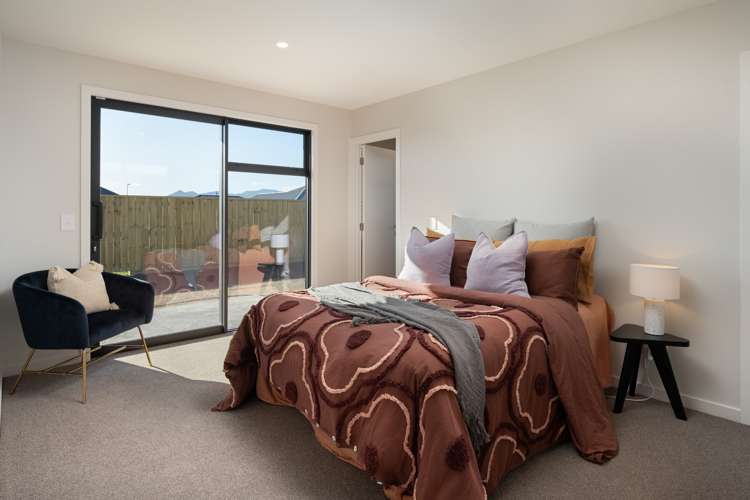 19 Bond Street, Rose Manor Springlands_10