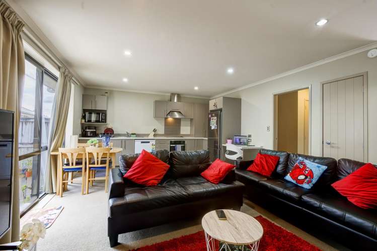 2/31 Jones Crescent Melville_1