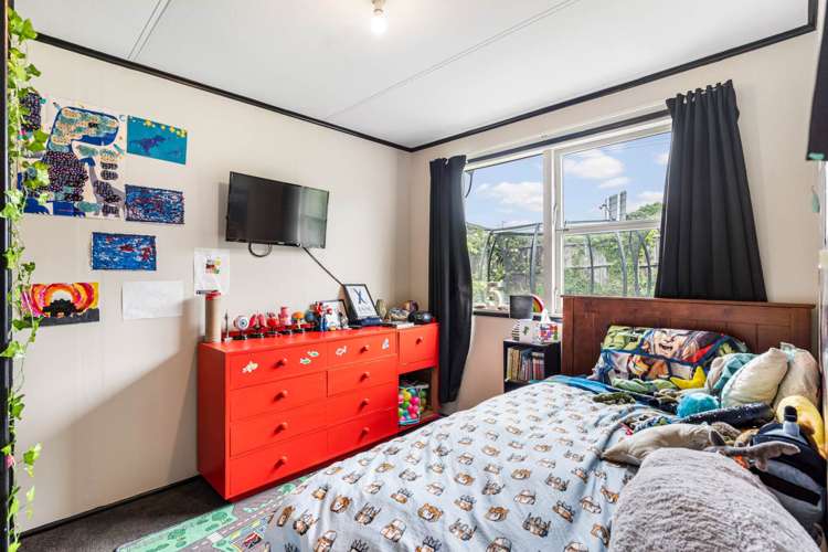 593 East Coast Road Browns Bay_12