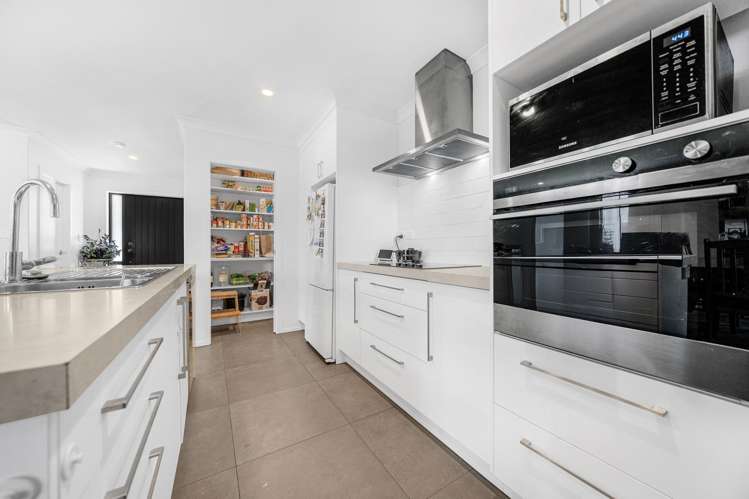 28 Regis Park Drive Pukekohe_6