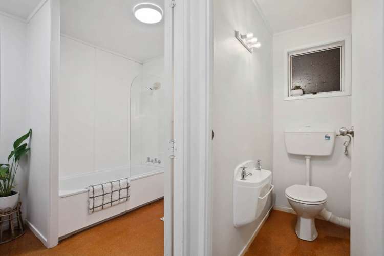 2/21 Howard Road Northcote_18