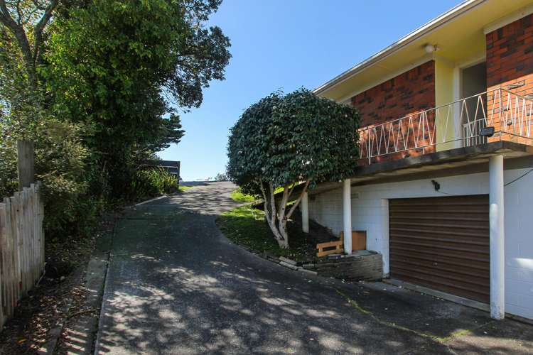 1/10 Nea Place Hillcrest_11