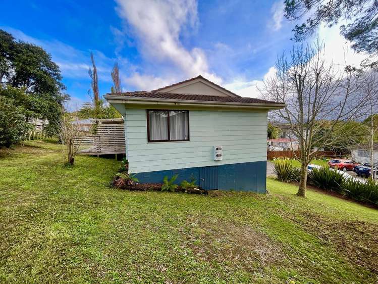 87 Solar Road Glen Eden_1