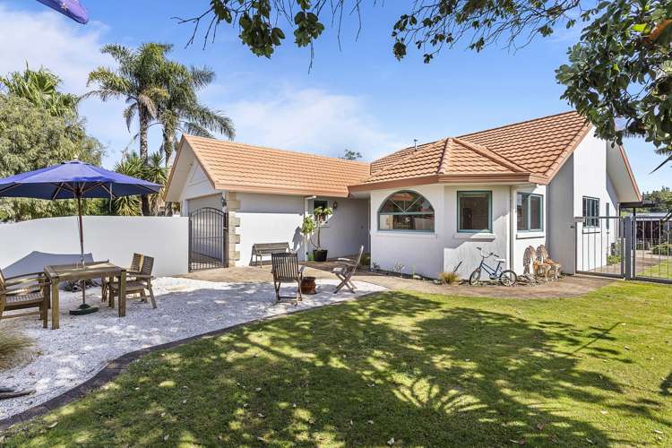 42 Bahamas Key Papamoa_22