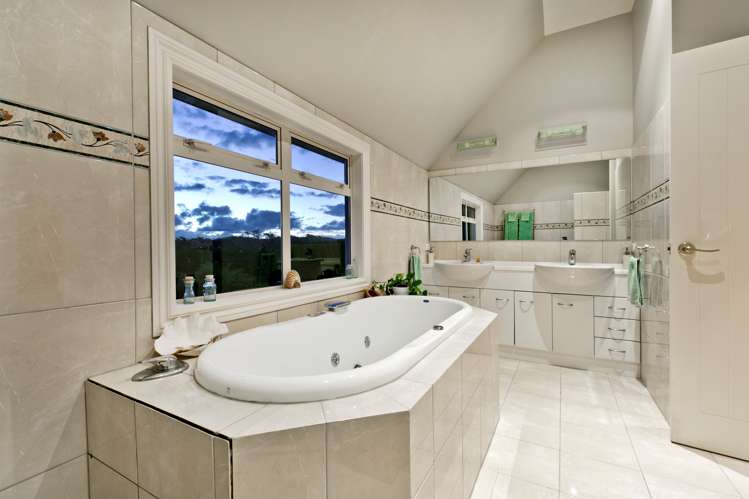 67 Jean Mackay Place Dairy Flat_16