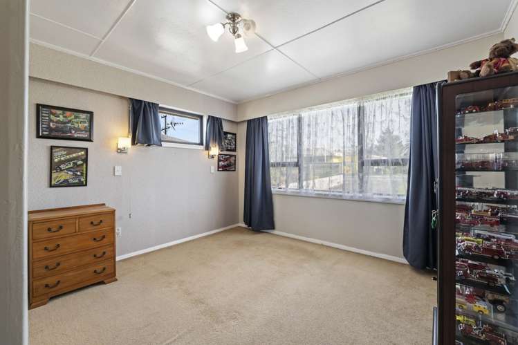 82 High Street Eltham_12