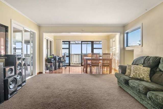 32B Crispe Road Clarks Beach_4