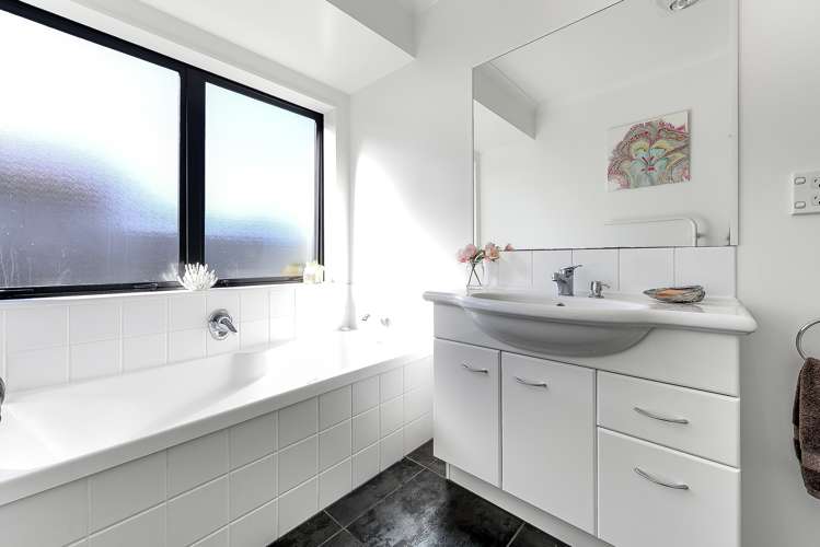 66 Rhys Avenue Huntington_22