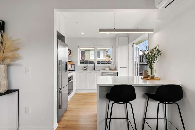 1/31 Taharoto Road Takapuna_4