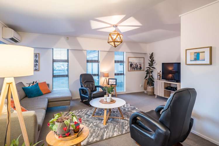 2/50 Devonshire Road Miramar_0