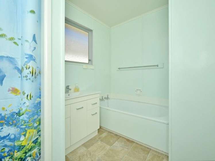 25 Blue Pacific Parade Riversdale Beach_13