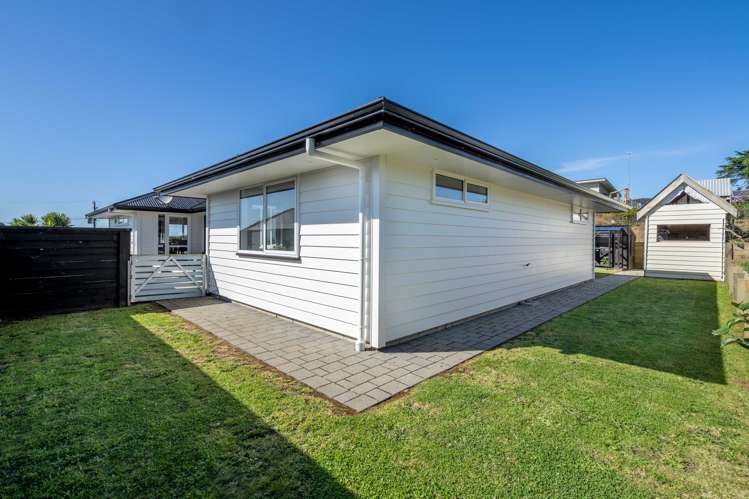 32 Brook Street Riverton_21