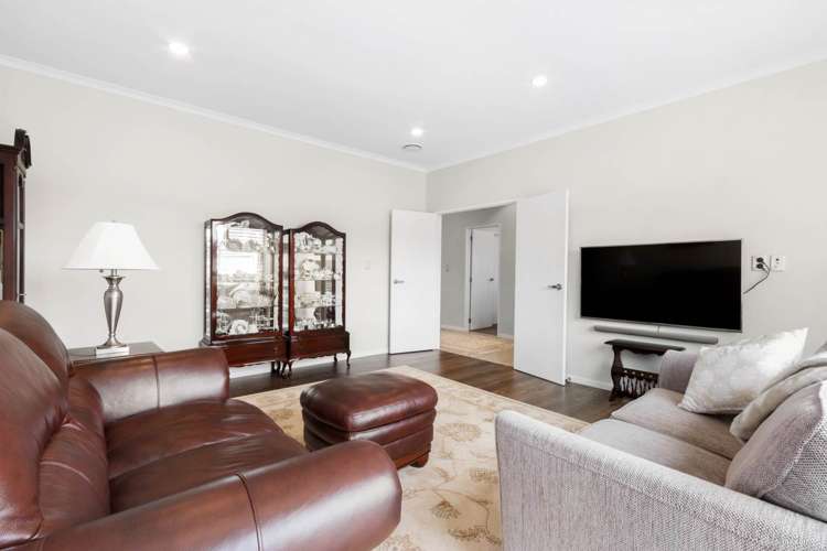 33 Castlebane Drive Flat Bush_10