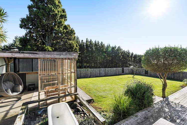 1606 South Road Oakura_24